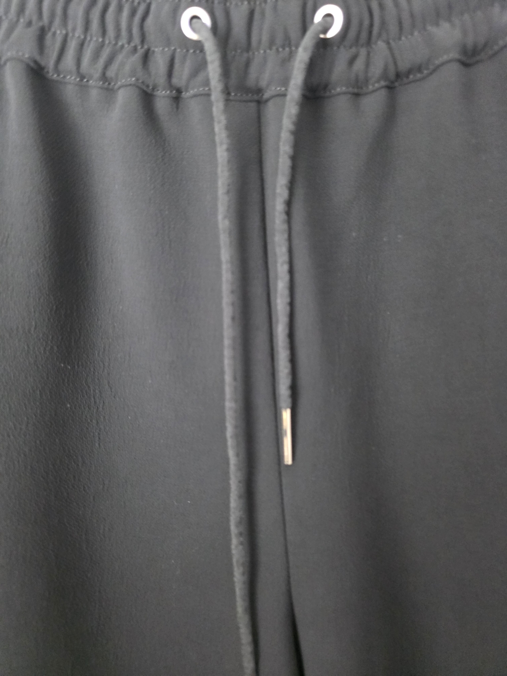 Wilfred Aritzia Black Pull-On Jogger Pants Drawstring Waist Size Medium - Picture 4 of 13